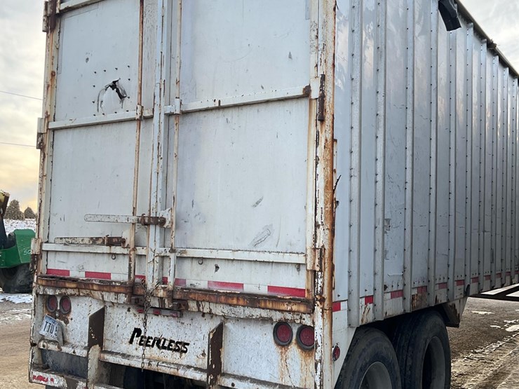 peerless-walking-floor-trailer-image-7