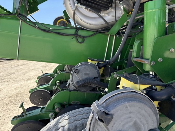 john-deere-s680-image-32