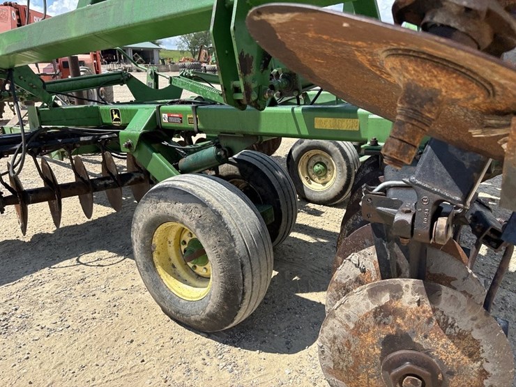 john-deere-637-image-29