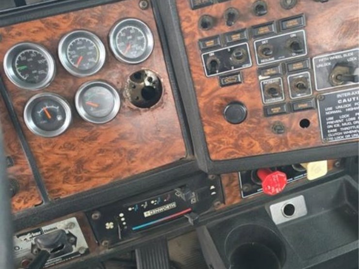 kenworth-t800-image-33