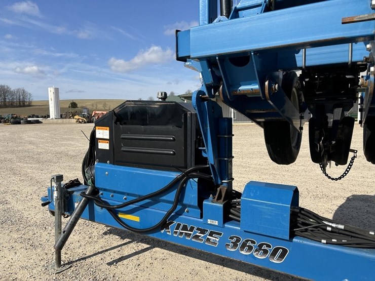 2010-kinze-3660-image-35