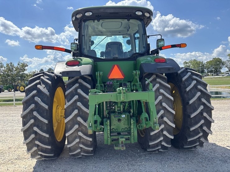 john-deere-7215r-image-4