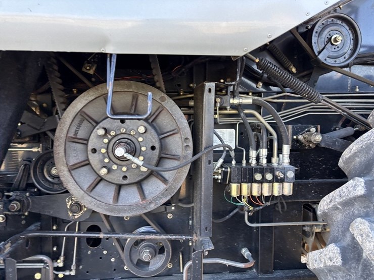 gleaner-r75-image-18