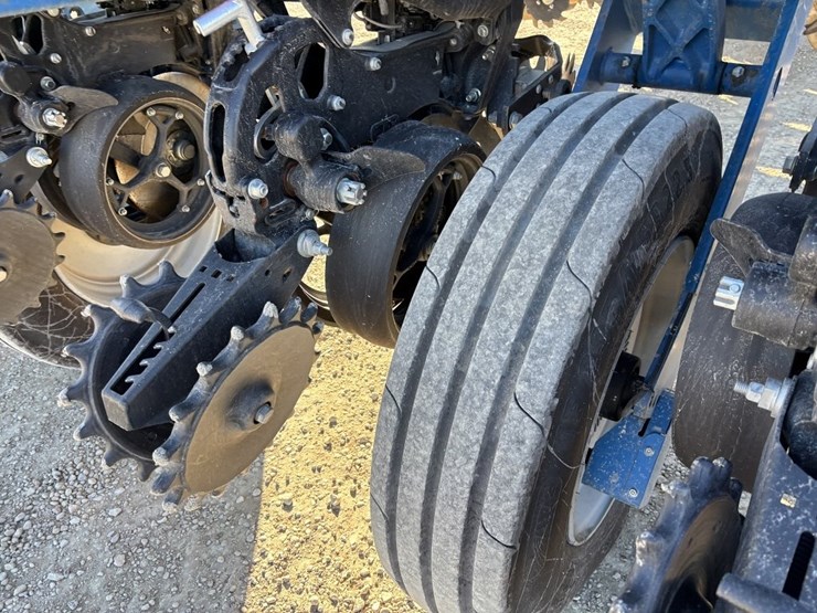 2024-kinze-5900-image-38