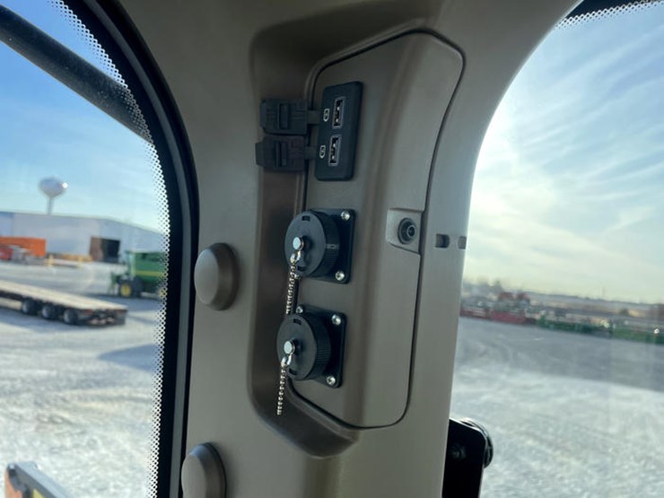 john-deere-8r-370-image-86