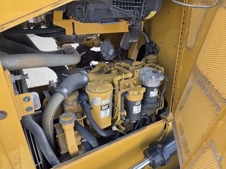 caterpillar-d3k-image-15