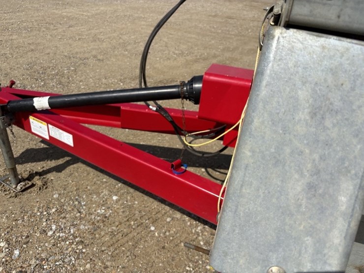 massey-ferguson-3732-image-36