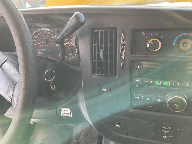 2009-chevrolet-express-3500-image-81