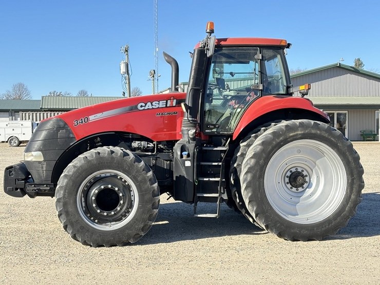 2014-case-ih-340-image-17