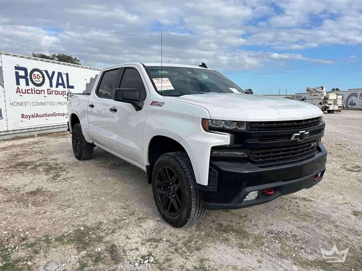2021-chevrolet-silverado-1500-image-2