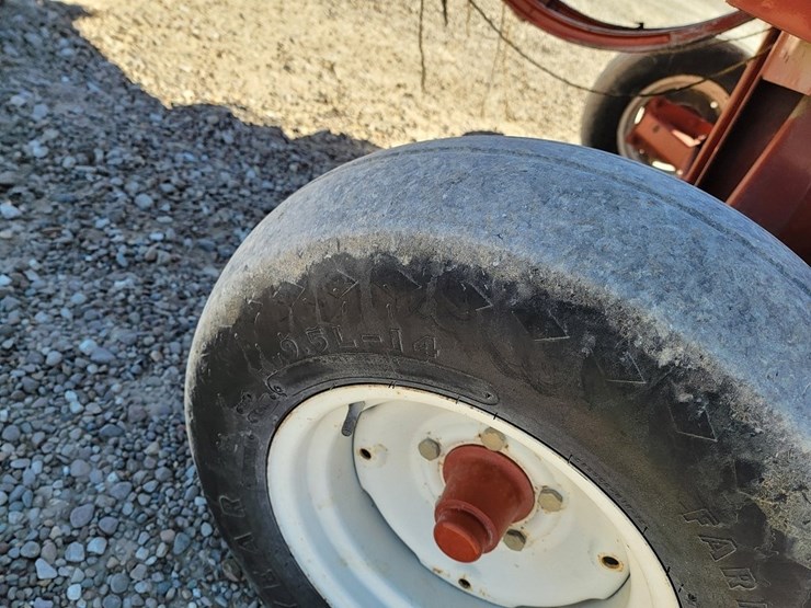 hesston-4550-image-12