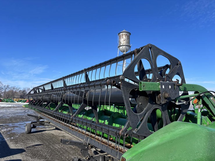 john-deere-630f-image-3