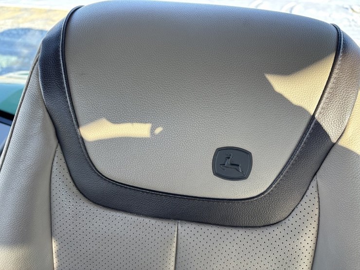 john-deere-8r-410-image-50