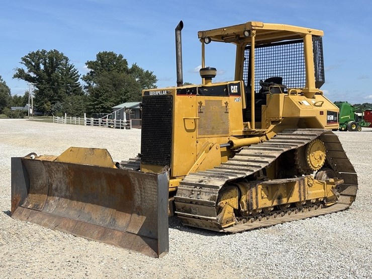 caterpillar-d5m-image-1