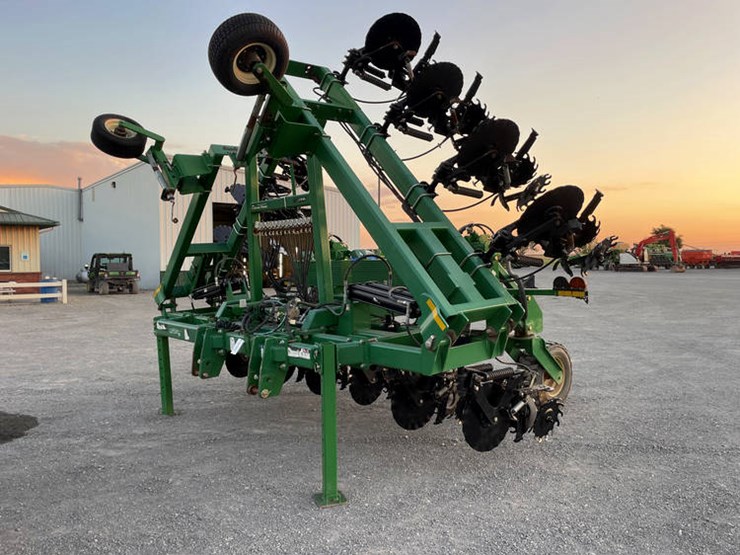 great-plains-np2330-image-1