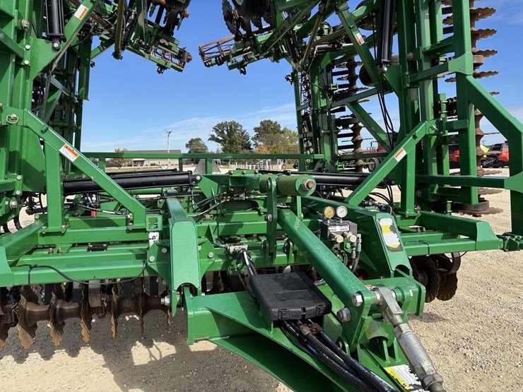 great-plains-4000tm-image-12