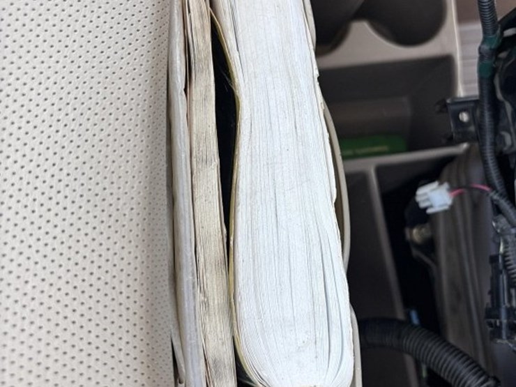 john-deere-7215r-image-48