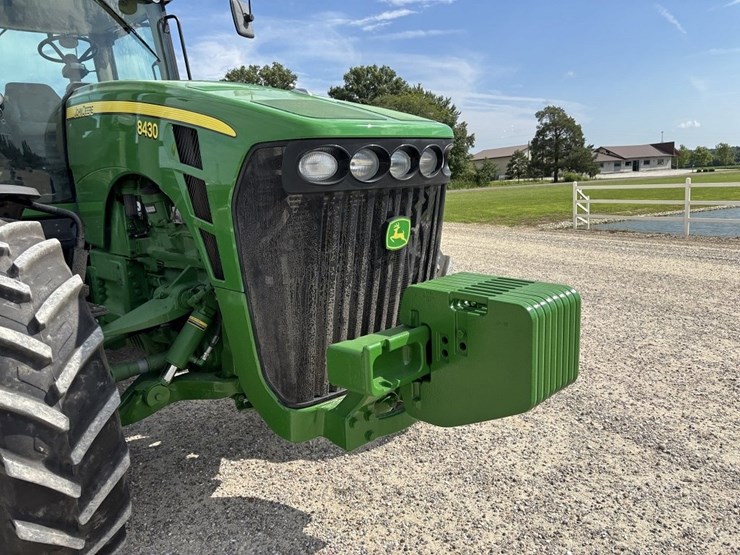 john-deere-8430-image-8