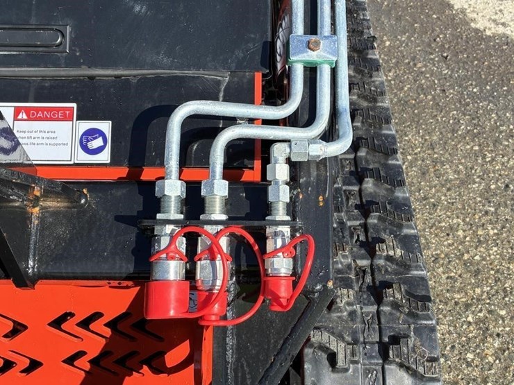 2025-mms-380r-skid-steer-track-loader-image-7