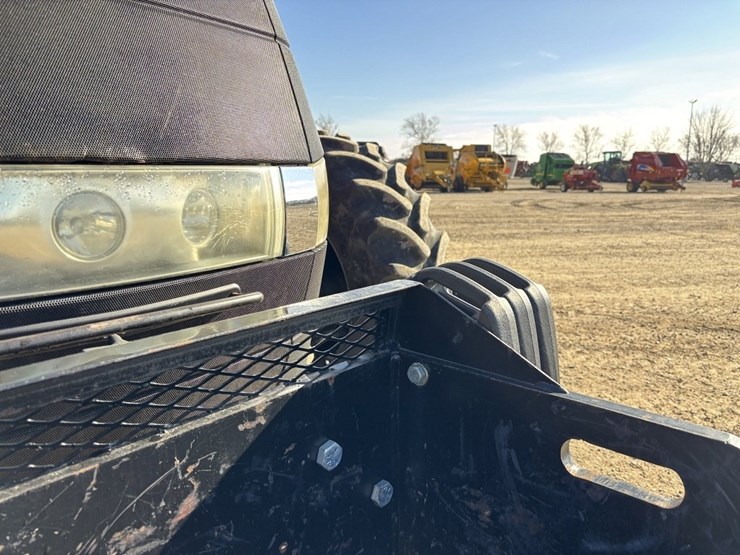 2014-case-ih-340-image-10