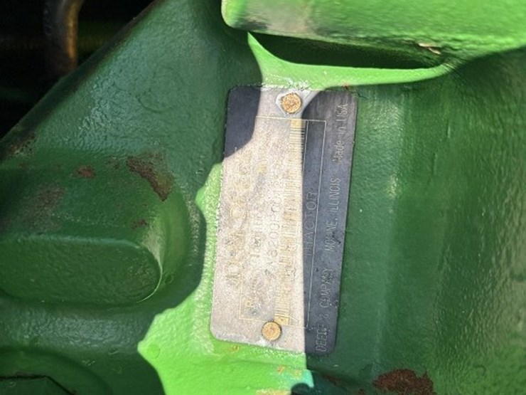 john-deere-8200-image-48