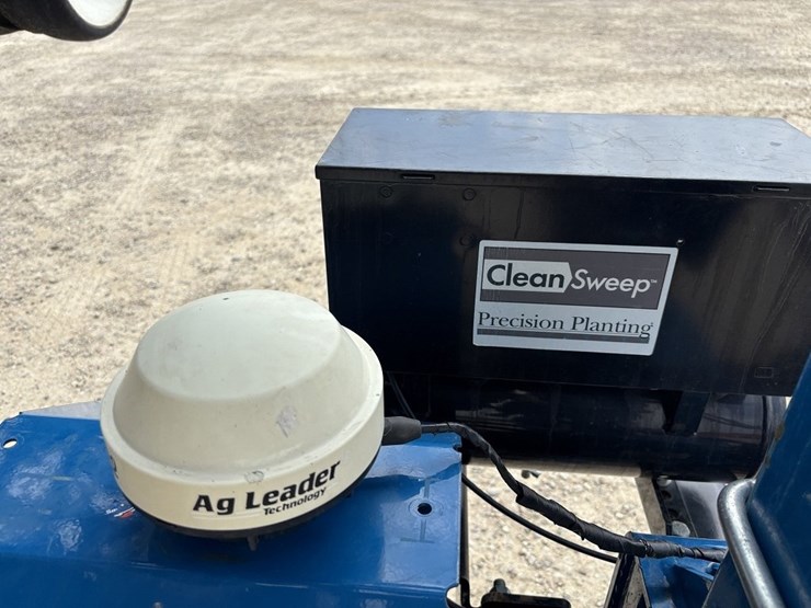 2012-kinze-3660-image-15