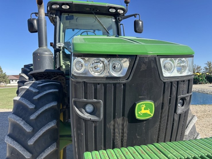 john-deere-8285r-image-10