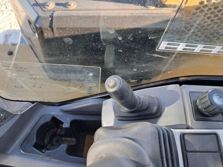 caterpillar-306-cr-image-23