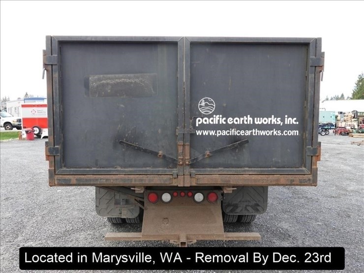 2017-isuzu-nrr-image-26