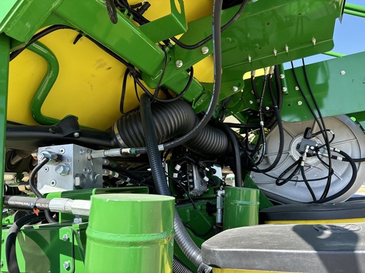 2017-john-deere-1775nt-image-49