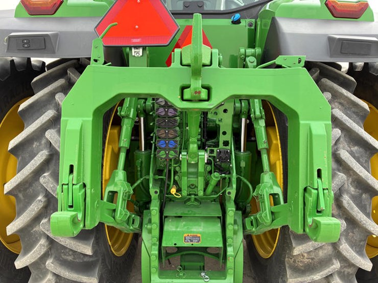 john-deere-8r-370-image-26