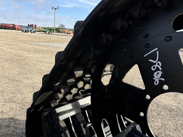 soucy-s3-tractor-tracks-image-11