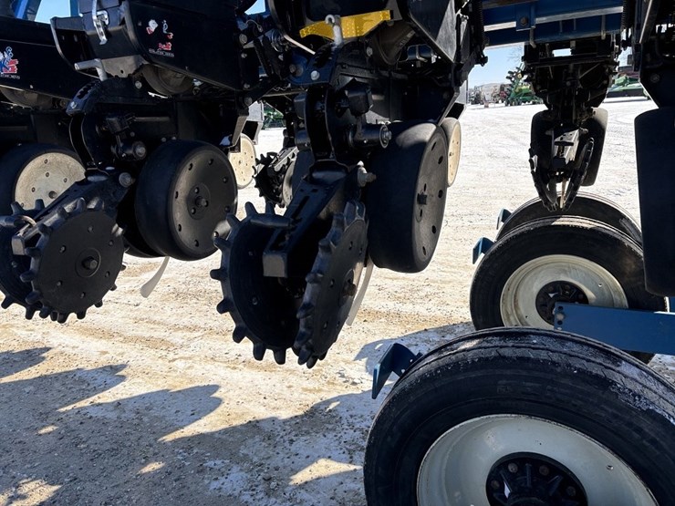 kinze-3600-image-29