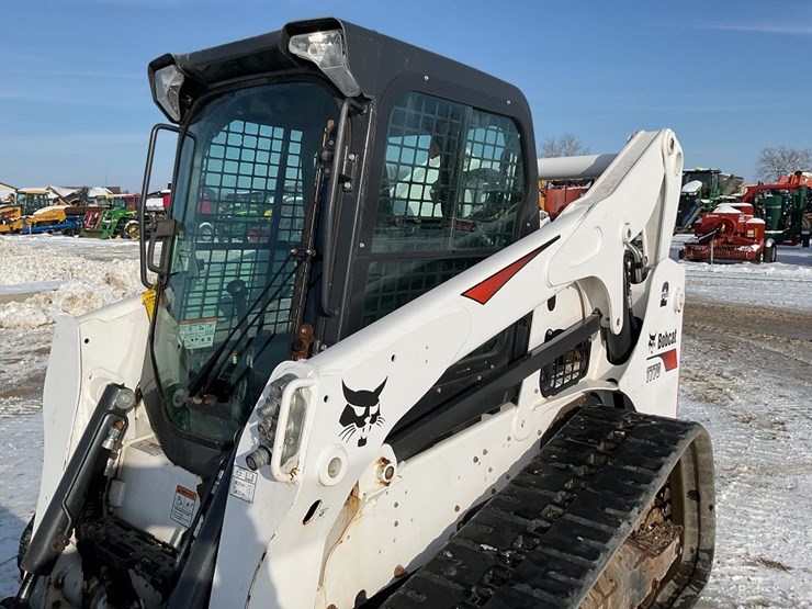 2022-bobcat-t770-image-19