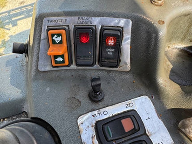 hagie-sts10-image-49