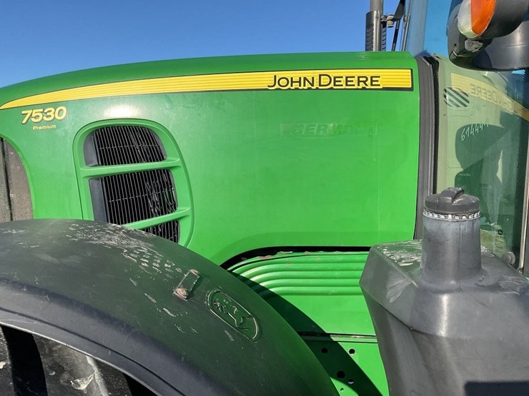 john-deere-7530-premium-image-11