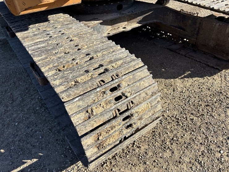 2014-case-cx130-image-11