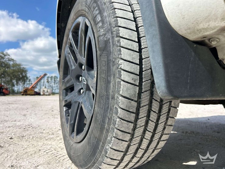 2021-chevrolet-silverado-1500-image-30