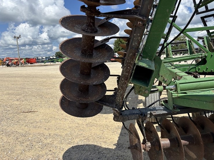 john-deere-637-image-12