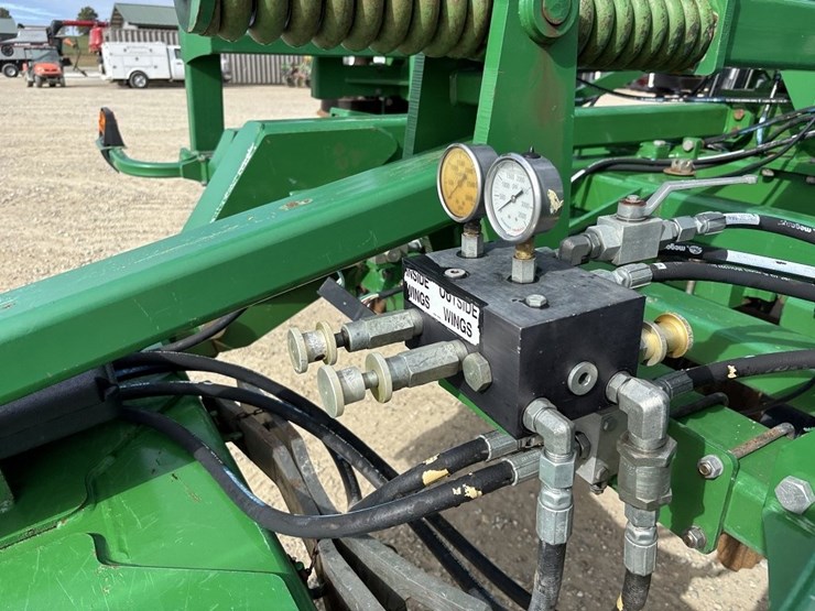 great-plains-4000tm-image-57