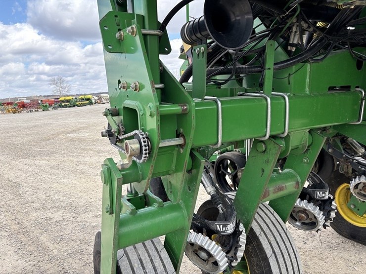 john-deere-1770nt-image-39