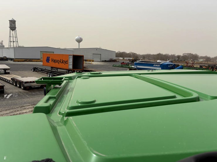 john-deere-8r-370-image-75