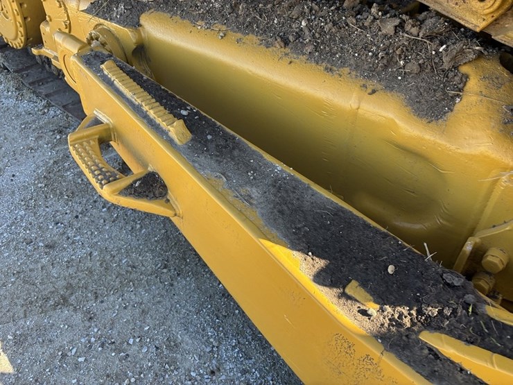 2010-caterpillar-d7e-image-17