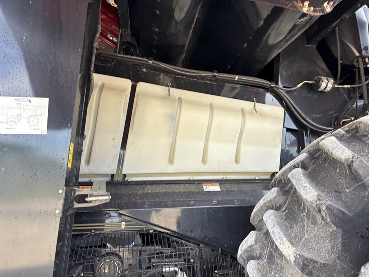 case-ih-7010-image-18