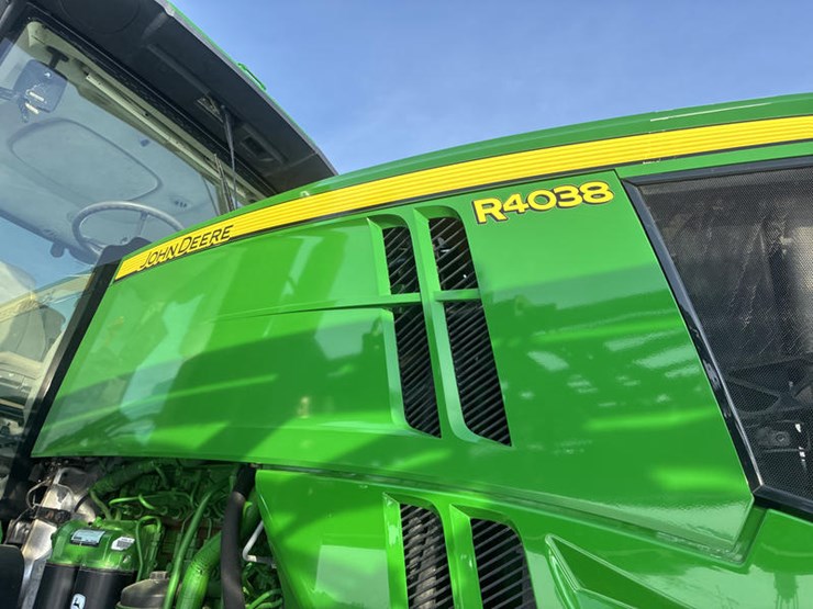 john-deere-r4038-image-15