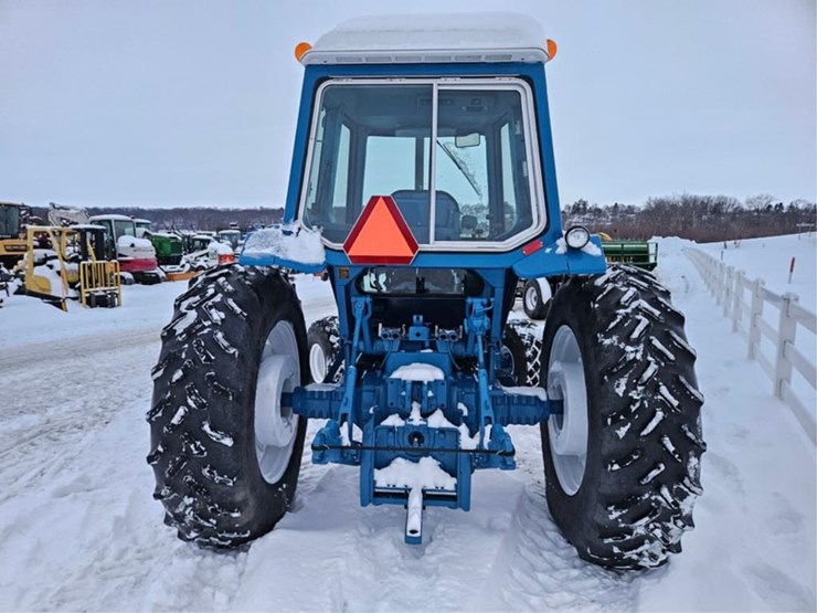 ford-tractor-image-4
