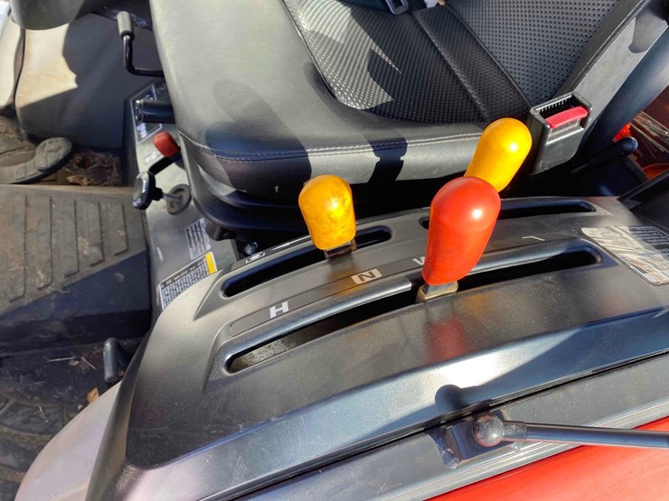 kubota-b3350hsdc-image-44