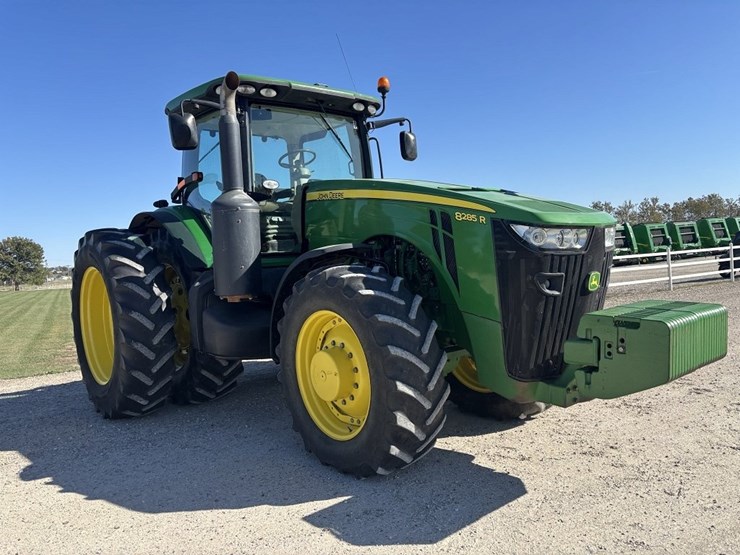 john-deere-8285r-image-7
