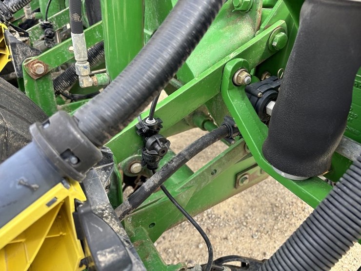 john-deere-1770nt-image-18