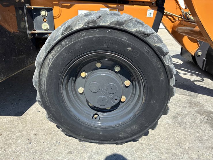 2019-case-580sn-image-51